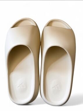 Adidas Yeezy Slides in Bone NWOT with Box